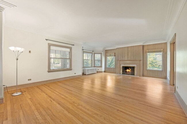 Building Photo - 1005 Ashland Ave