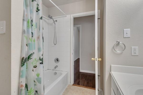 Building Photo - 1538 Cliff Creek Dr