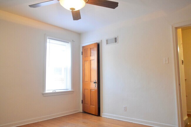 Building Photo - 6231 Eichelberger St