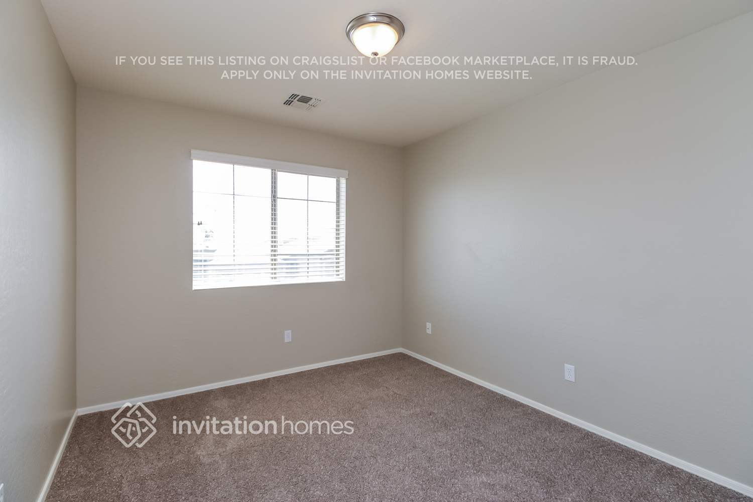 Building Photo - 2224 W Silver Creek Ln