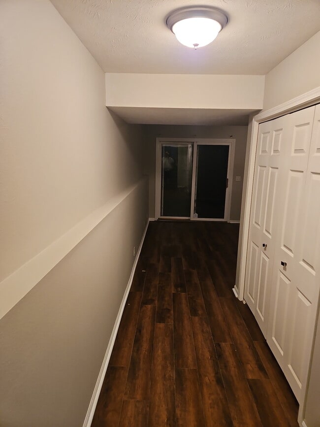 Primary Photo - 4220 S 178th St