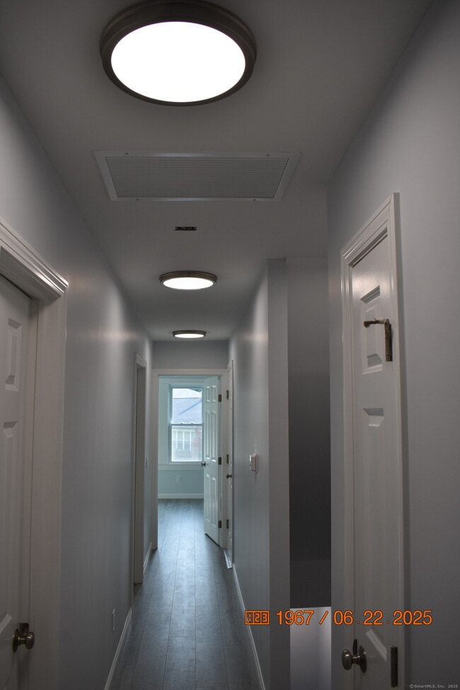 Building Photo - 43 Highland Ave