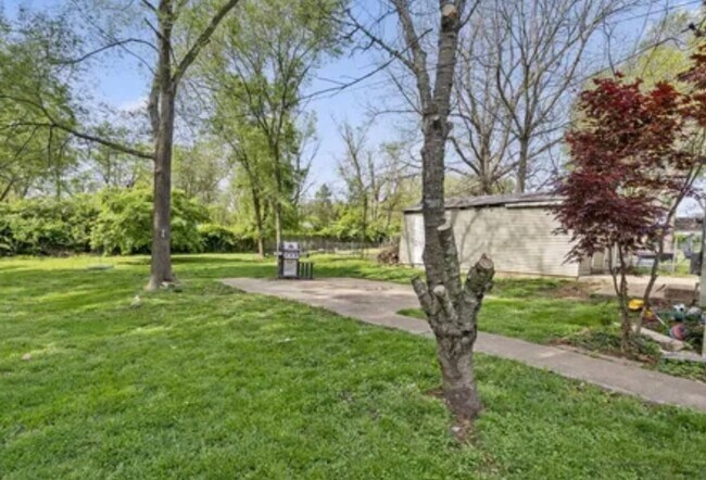 Building Photo - 3 Bedroom | 1 Bathroom | 1 Car Detached Ga...