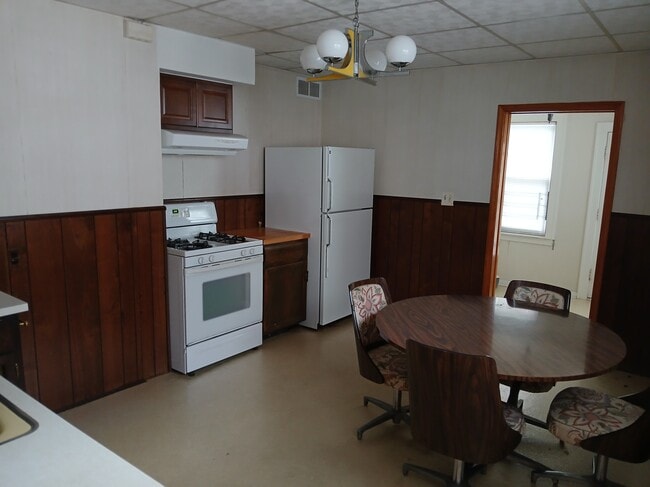 Building Photo - 12044 Moran St