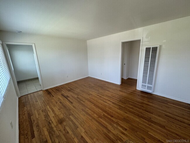 Building Photo - 4919 W Point Loma Blvd