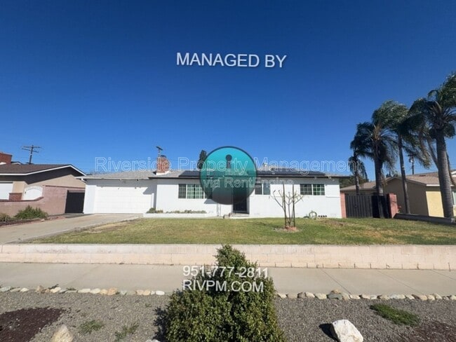 Building Photo - 9817 Olive St