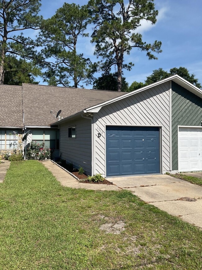 Primary Photo - 1010 Pineview Blvd