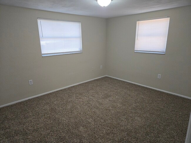 Building Photo - 9240 St Regis Ln