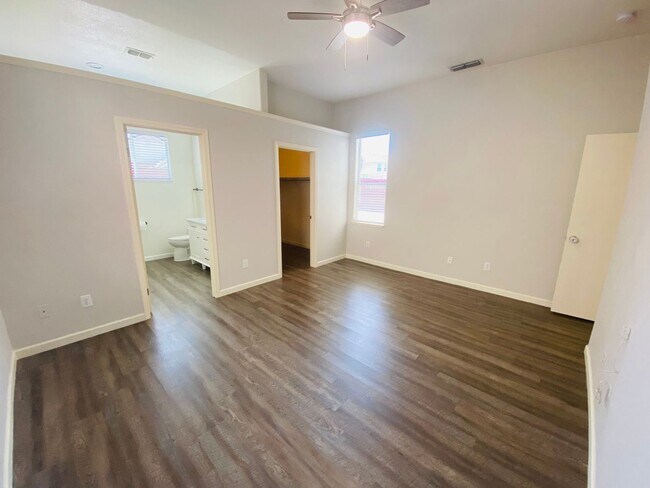 Building Photo - 8552 Charente Way