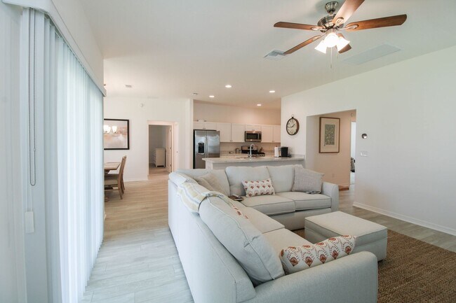 Building Photo - 7673 Woodley Ter
