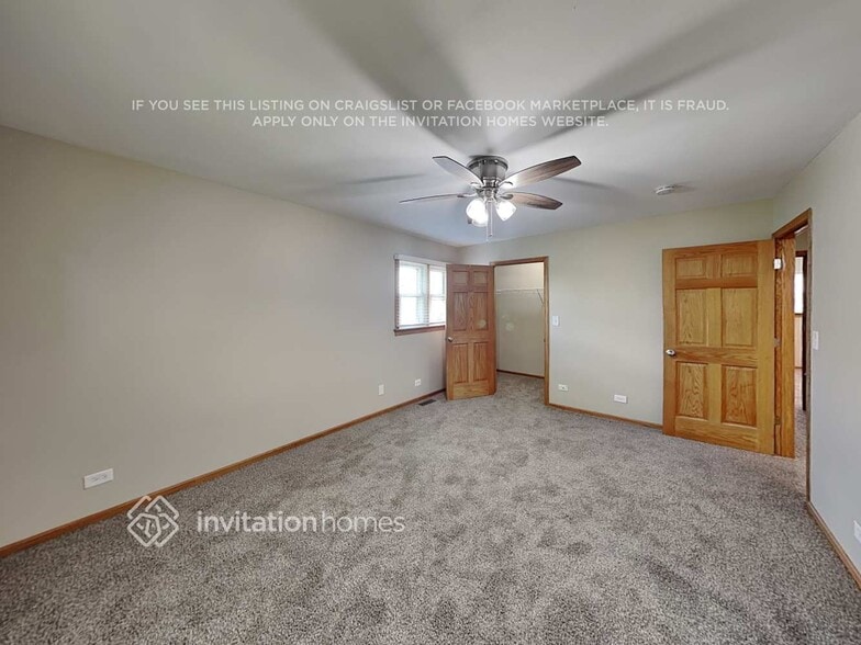 Building Photo - 800 E Belmont Ave