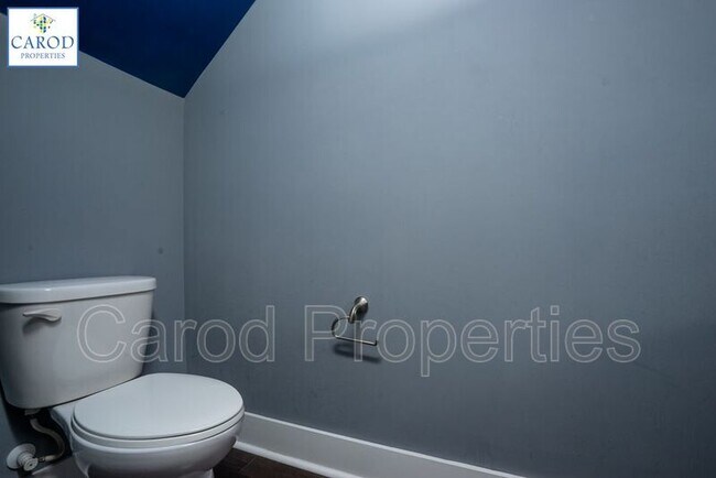 Building Photo - 3840 Willow Green Pl