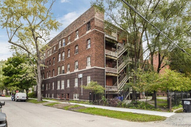 Building Photo - 1121 Van Dyke St