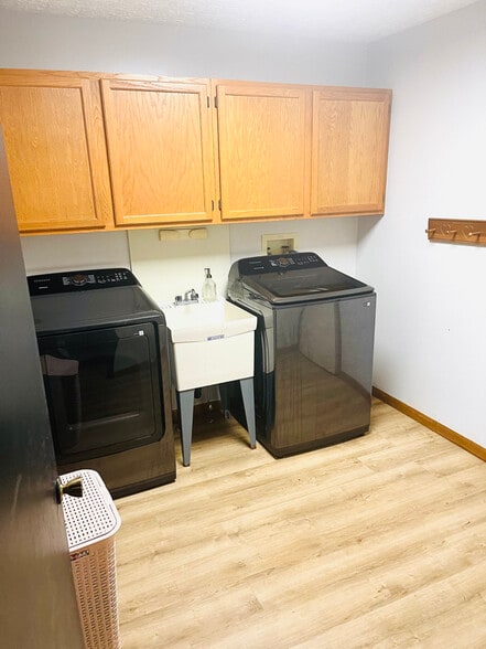 Building Photo - 248 Pampas Ct