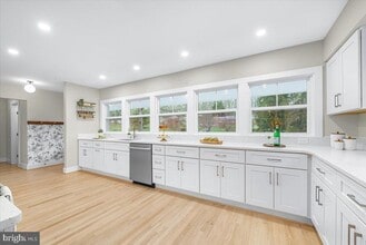 Building Photo - 901 Hobbs Dr