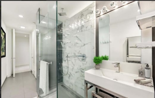 Building Photo - 1875 Mission St