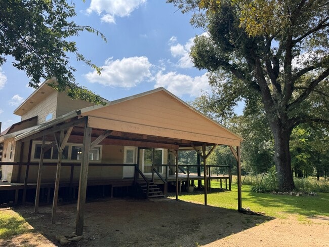 Building Photo - Kelsey House + 2 acres