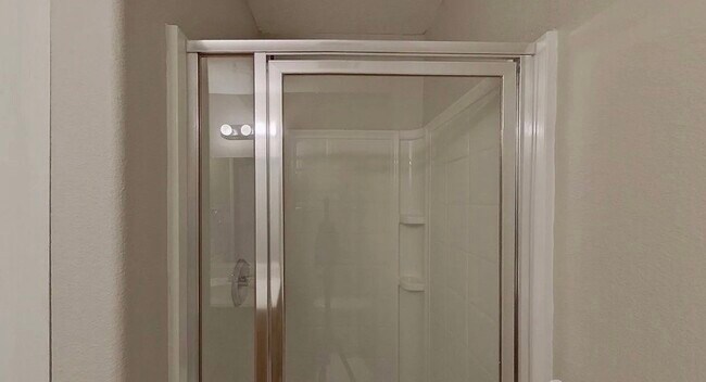 Building Photo - A Place to Settle In: Inviting 5-Bedroom Family Home