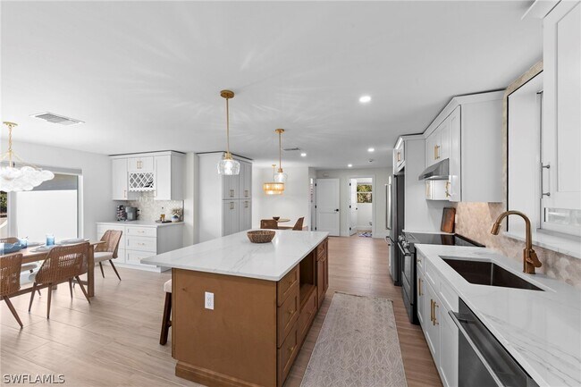 Building Photo - 548 Boulder Dr