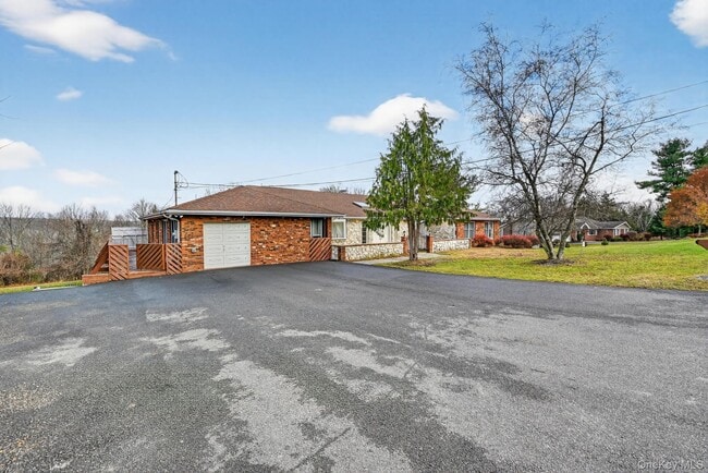 Building Photo - 66 Murray Dr