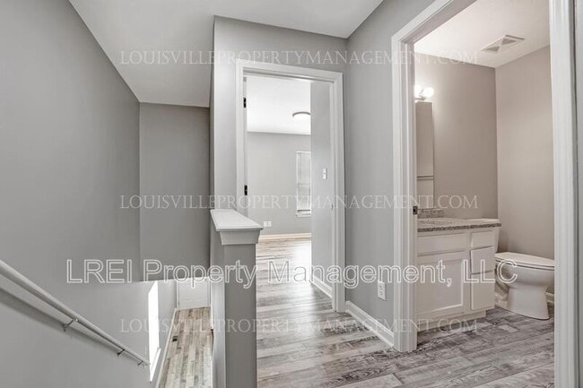 Building Photo - 420 S Wenzel St