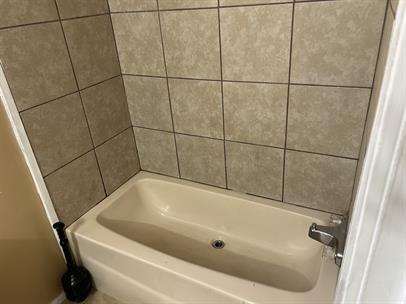 Building Photo - 221 Cherry Tree Dr