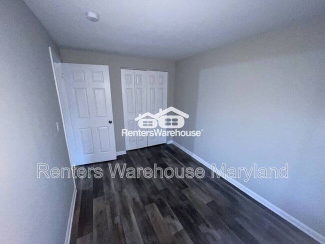 Building Photo - 1331 Stockett Square