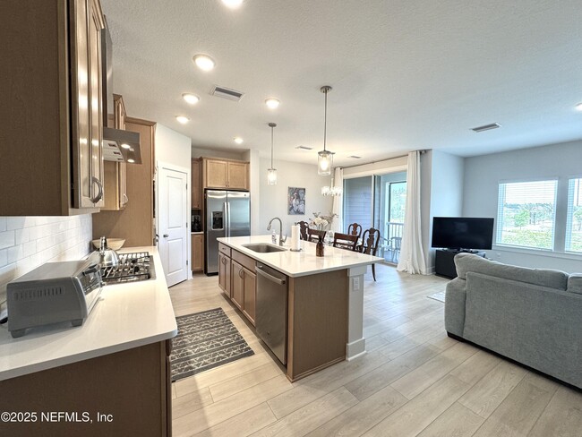 Building Photo - 9860 Element Rd