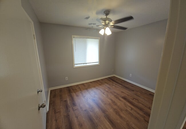 Building Photo - 5418 Planter Ct