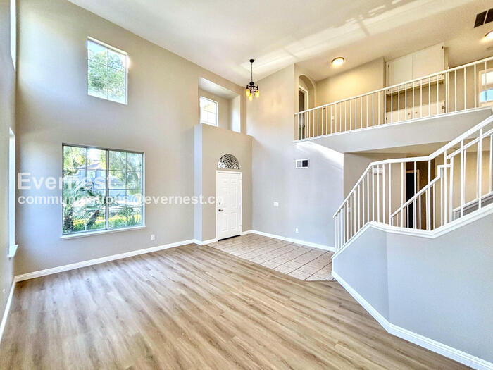 Building Photo - 2155 Begley Cir