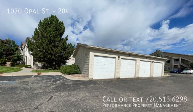 Building Photo - 1070 Opal St