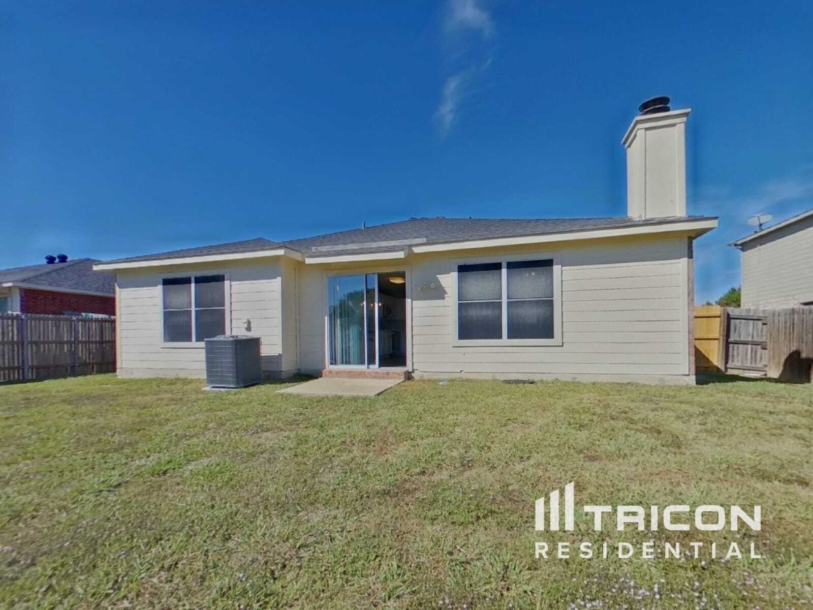 Building Photo - 1310 Cloyne Dr