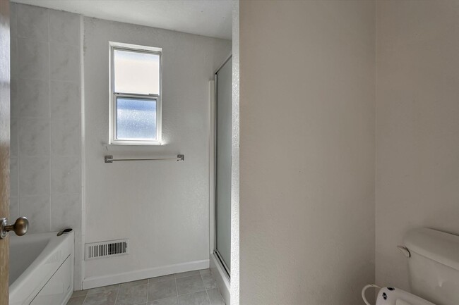 Building Photo - Tons of Space l Great Schools l Prime Sili...