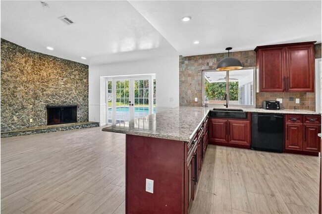 Building Photo - 1599 NW 14th Ave