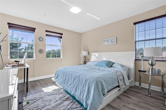 Building Photo - 14749 SW 9th St