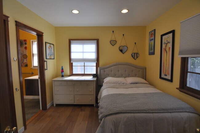 Building Photo - 4 Bedroom Pool Home for Rent in Woodland H...
