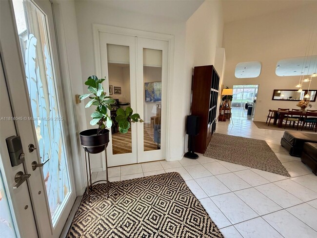 Building Photo - 2454 Bay Isle Ct