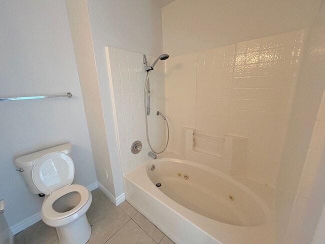 Building Photo - 2bed/2bath in Southwest gated community