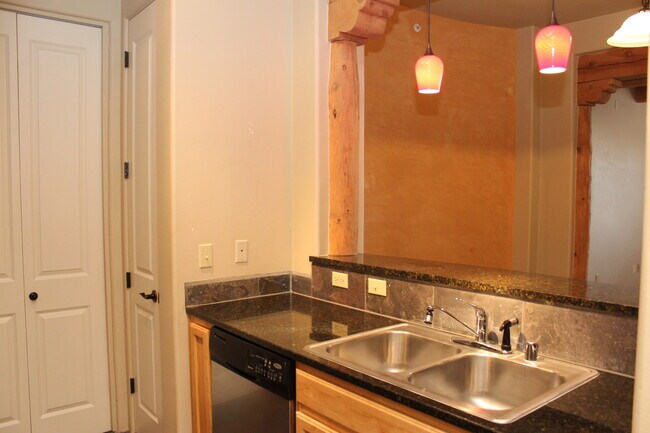 Building Photo - The Alameda Compound - Luxury 2 Bdr on 3rd...