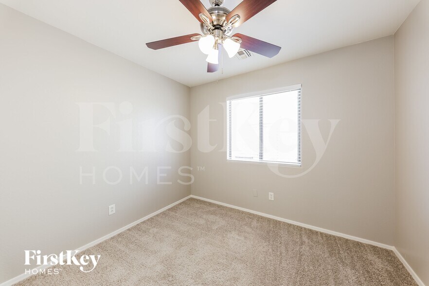 Building Photo - 14088 W Larkspur Dr