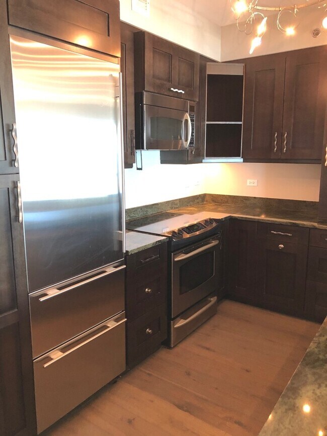 Building Photo - 130 N Garland Ct
