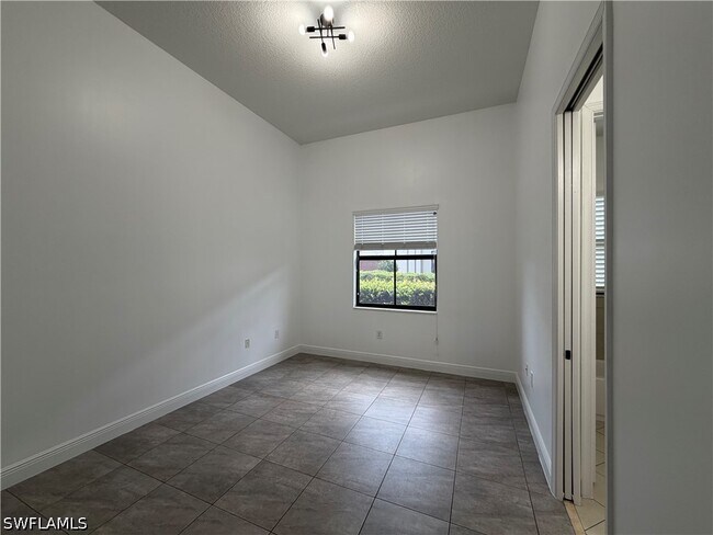 Building Photo - 5299 Ferrari Ave