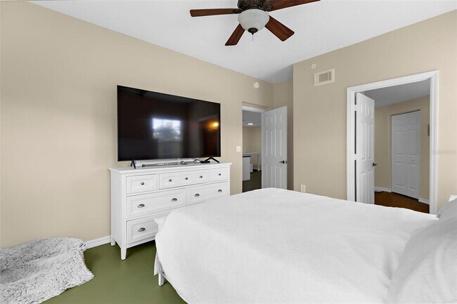 Building Photo - 5601 Bentgrass Dr