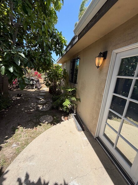 Building Photo - 824 Glenway Dr