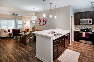 Building Photo - Oldfield Mews Apartments and Townhomes