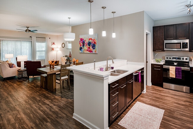 Building Photo - Oldfield Mews Apartments and Townhomes
