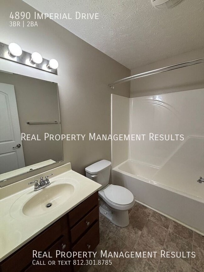 Building Photo - 4890 Imperial Dr