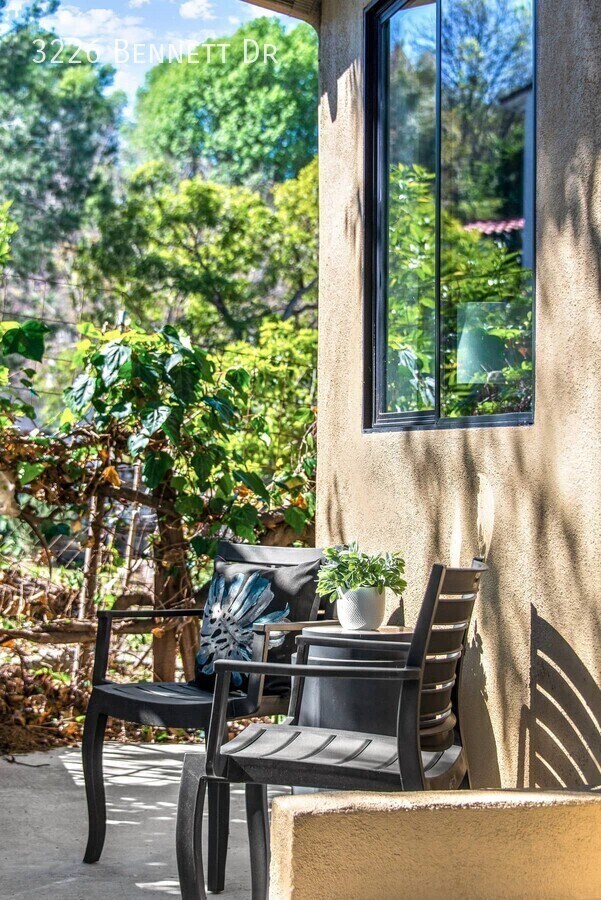 Building Photo - 3226 Bennett Dr