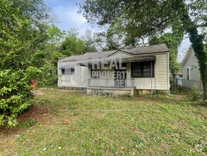 Building Photo - 3419 Walker St