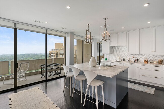 Building Photo - 2575 Peachtree Rd NE